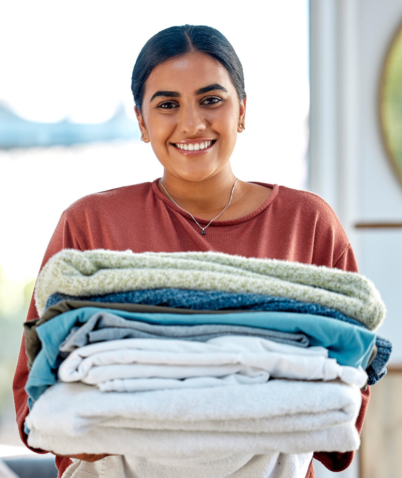 Cleaner holding folded linens