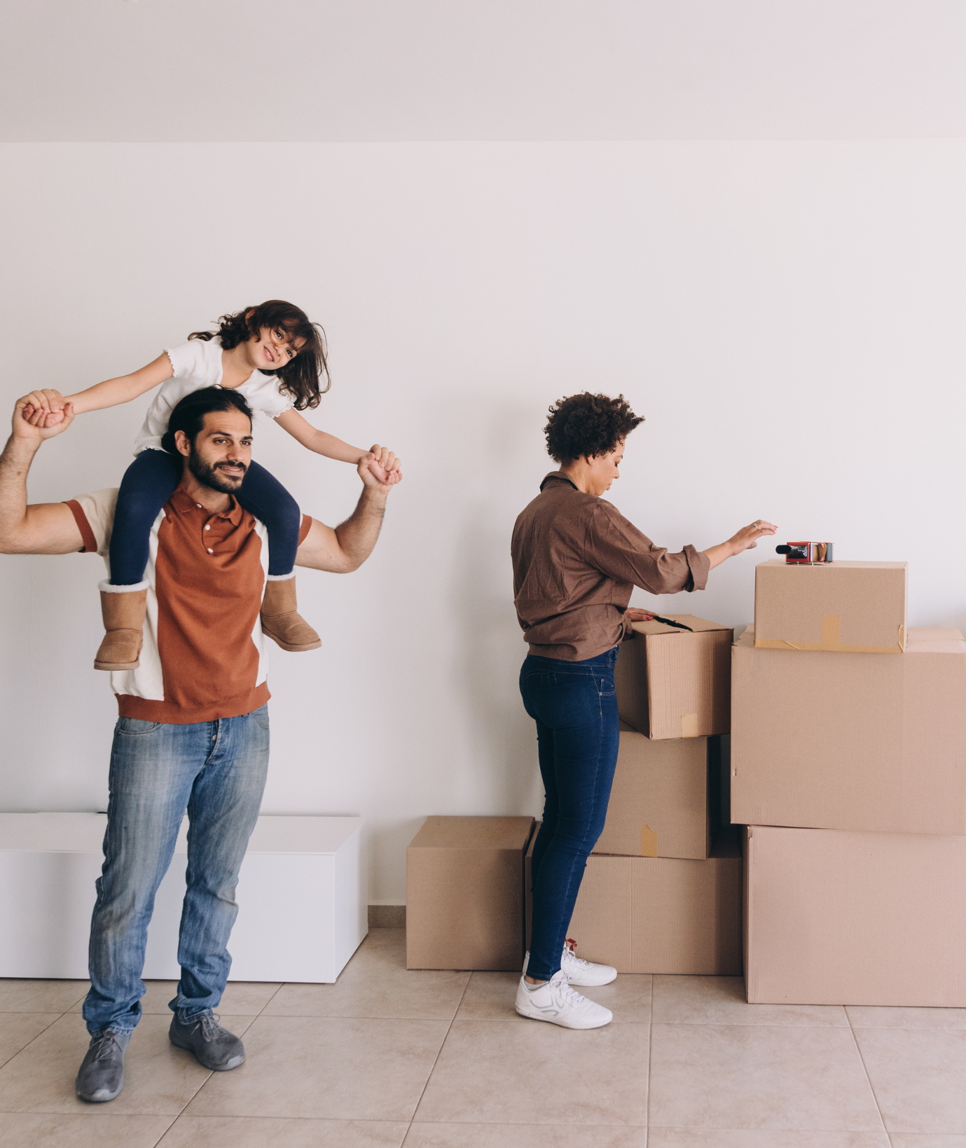 Tenants moving in with boxes